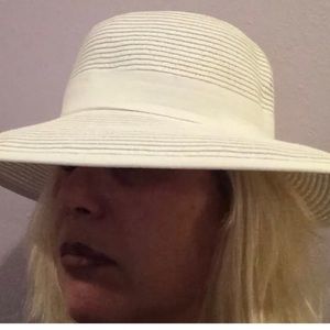 Jeanne Simmons White Paper Braid Bowtie Women Hat Wide Brim